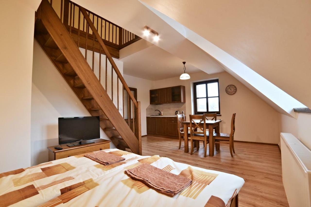 Statek Pod Lipou Hotel Pilníkov Buitenkant foto
